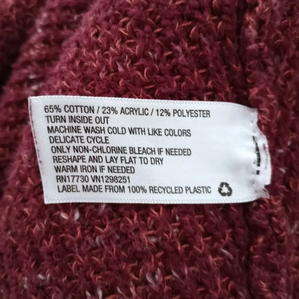 UNIVERSAL THREAD BURGUNDY CARDIGAN SZ.S EUC